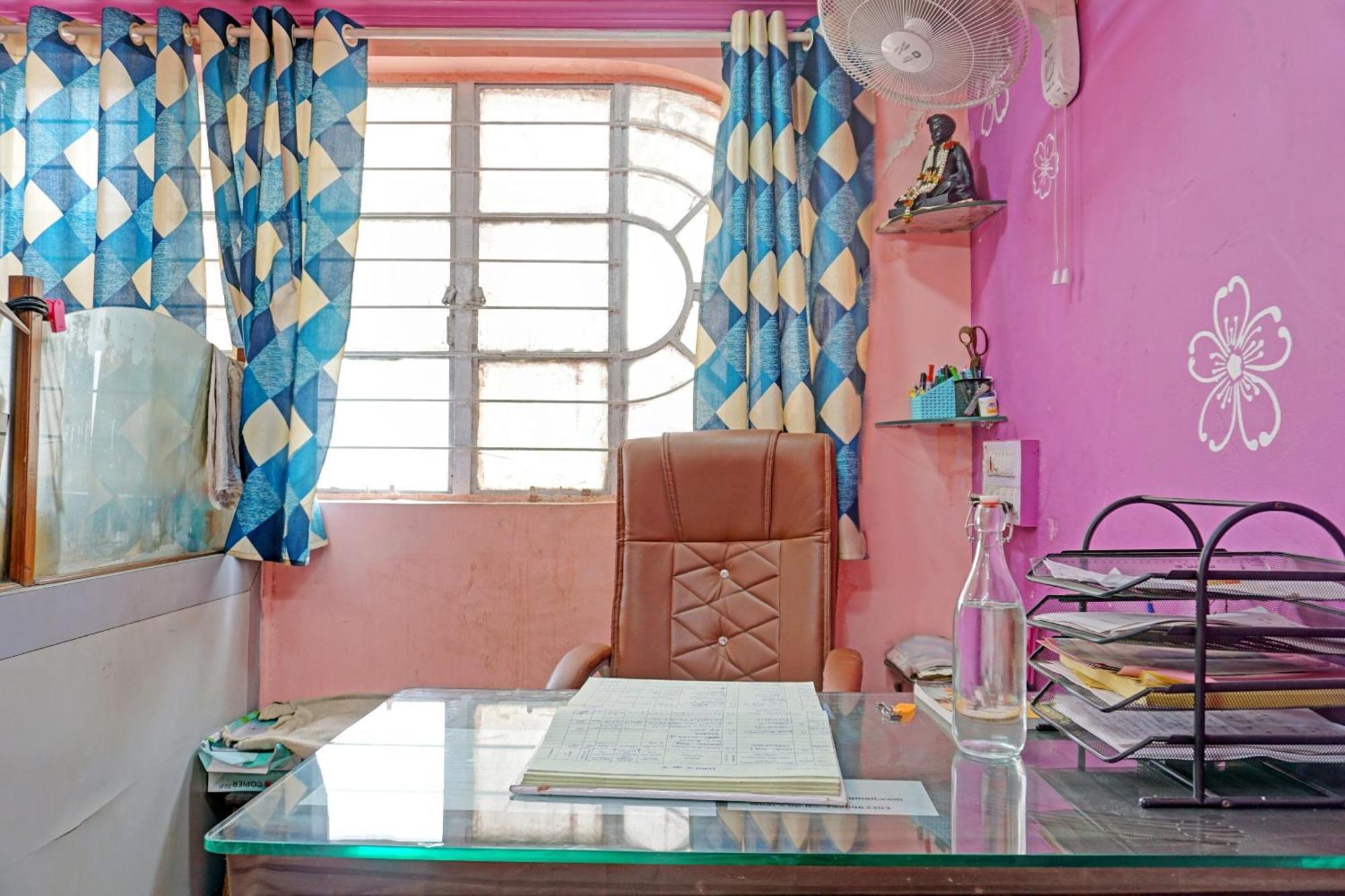 Spot On Hotel Prakash Residency, Near Hanuman Gym Ajmera Colony, Pimpri Екстер'єр фото