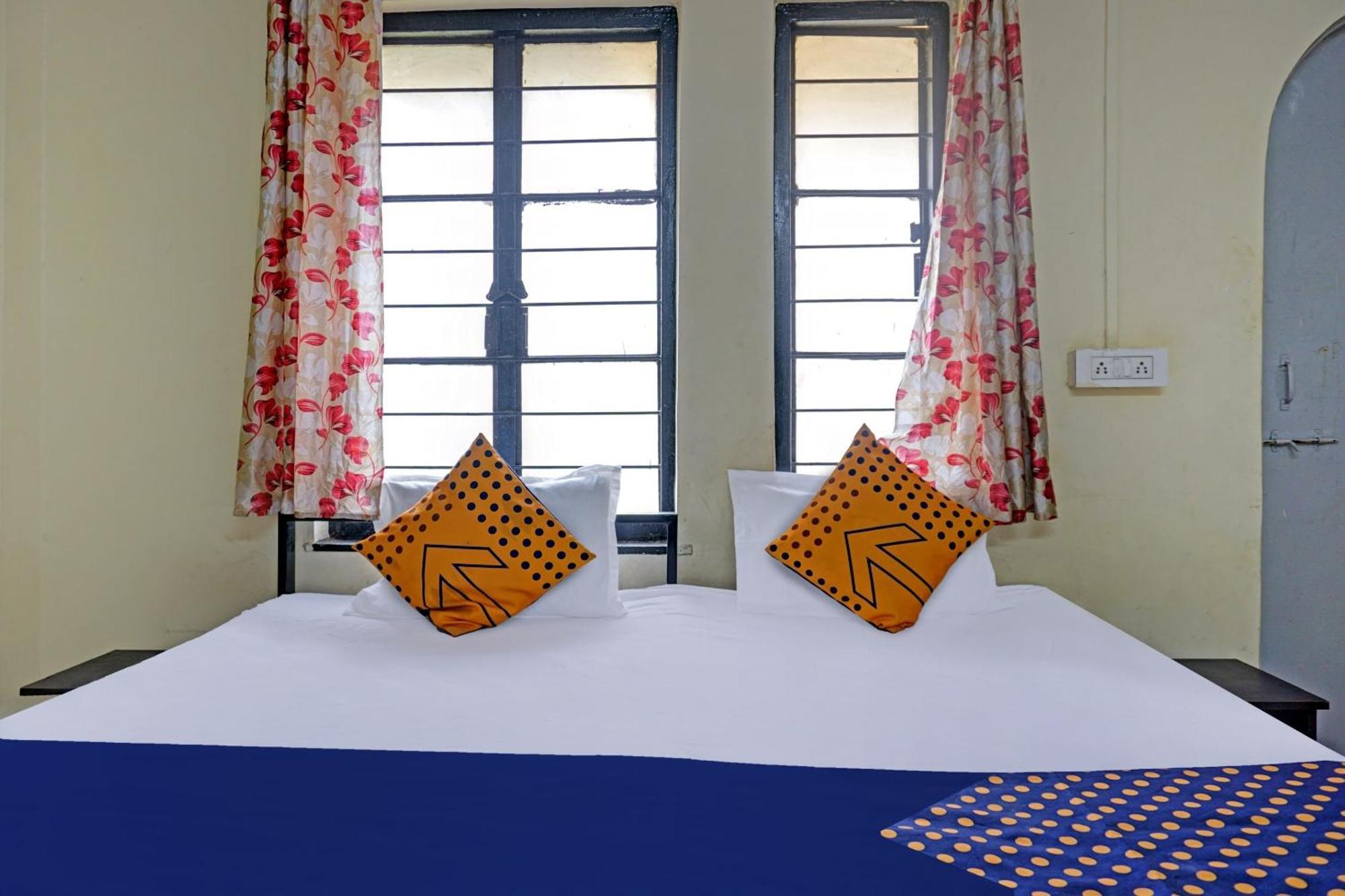 Spot On Hotel Prakash Residency, Near Hanuman Gym Ajmera Colony, Pimpri Екстер'єр фото