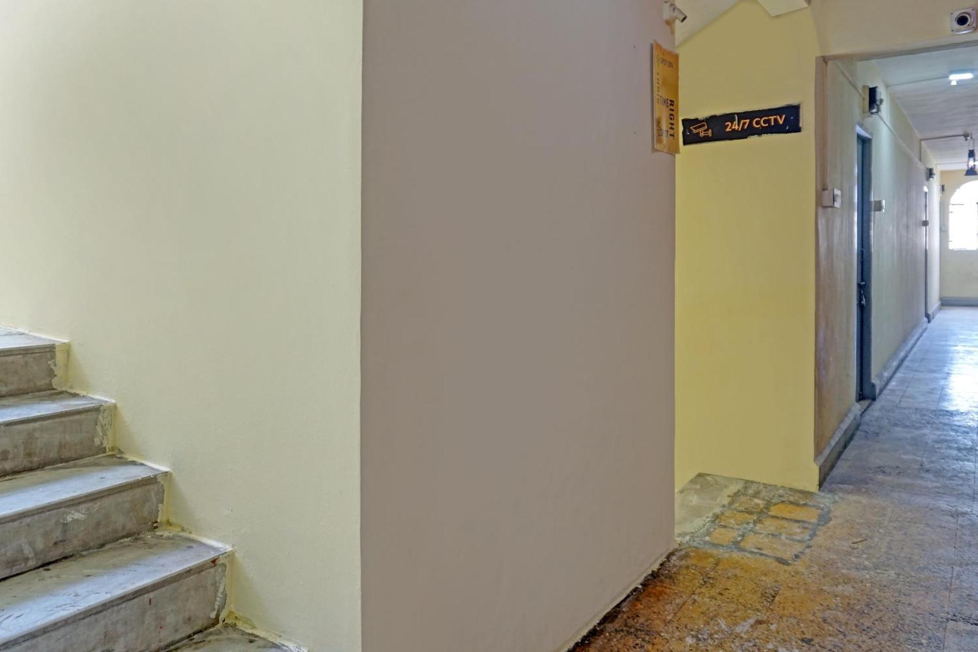 Spot On Hotel Prakash Residency, Near Hanuman Gym Ajmera Colony, Pimpri Екстер'єр фото