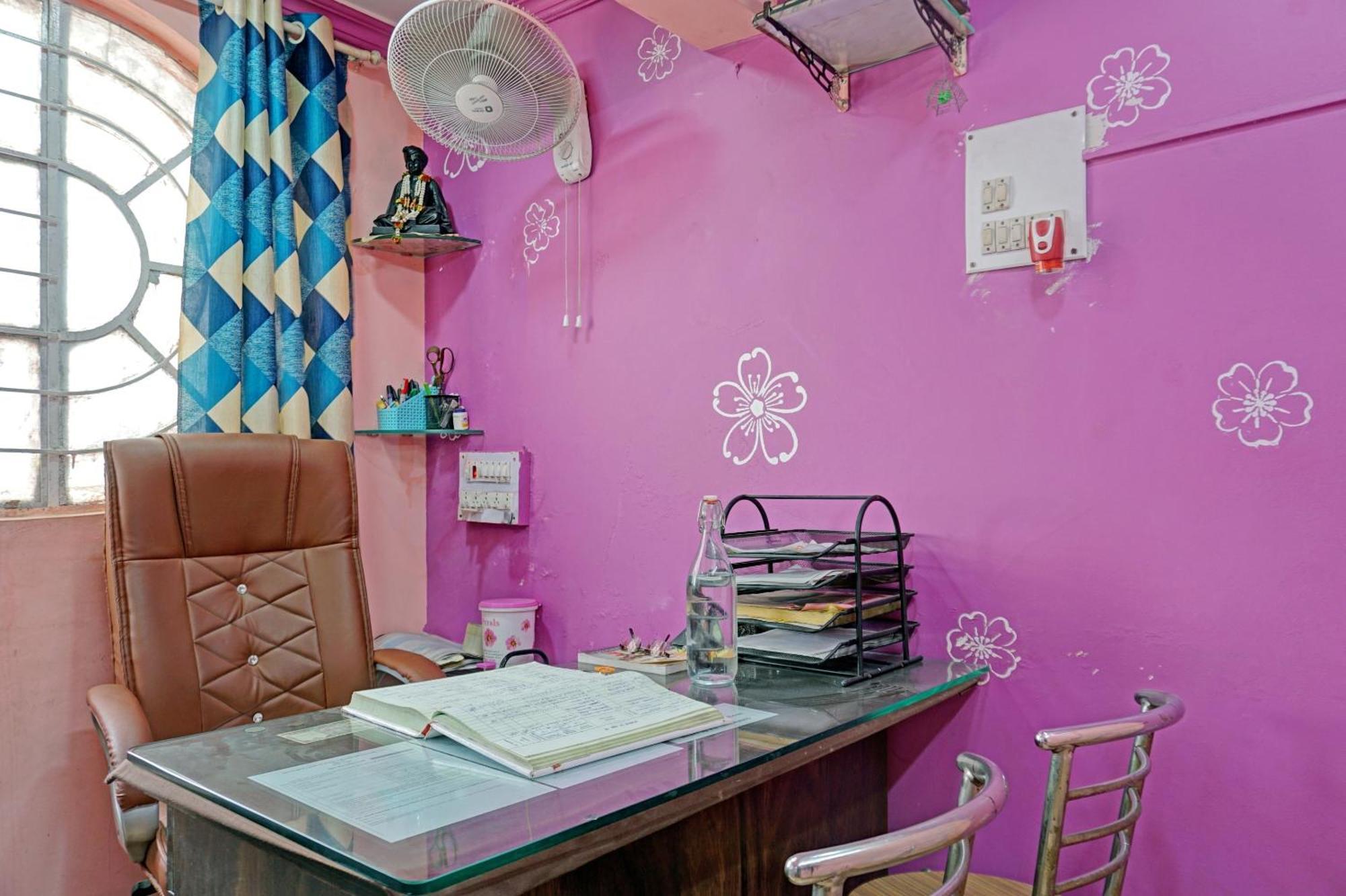 Spot On Hotel Prakash Residency, Near Hanuman Gym Ajmera Colony, Pimpri Екстер'єр фото