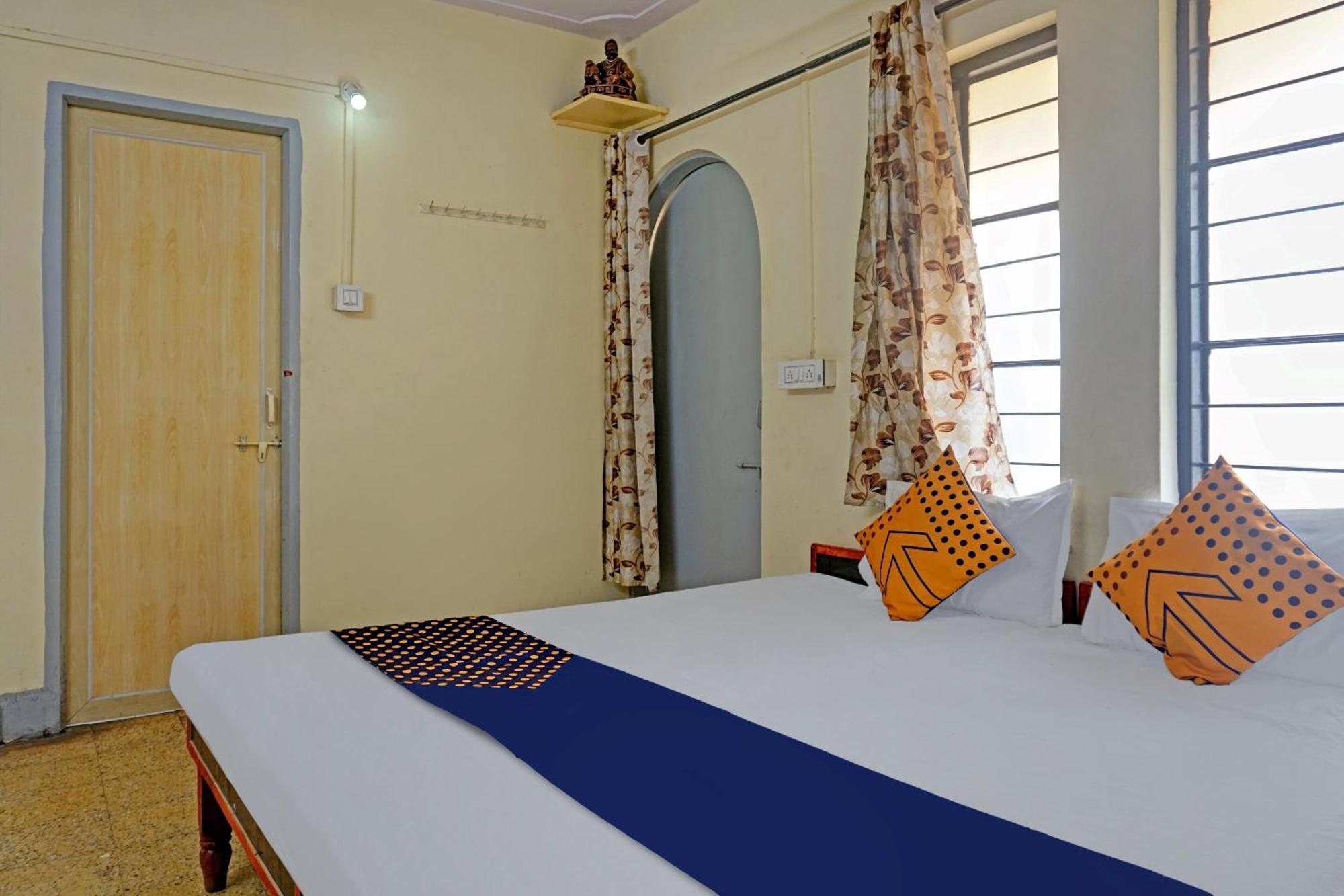 Spot On Hotel Prakash Residency, Near Hanuman Gym Ajmera Colony, Pimpri Екстер'єр фото