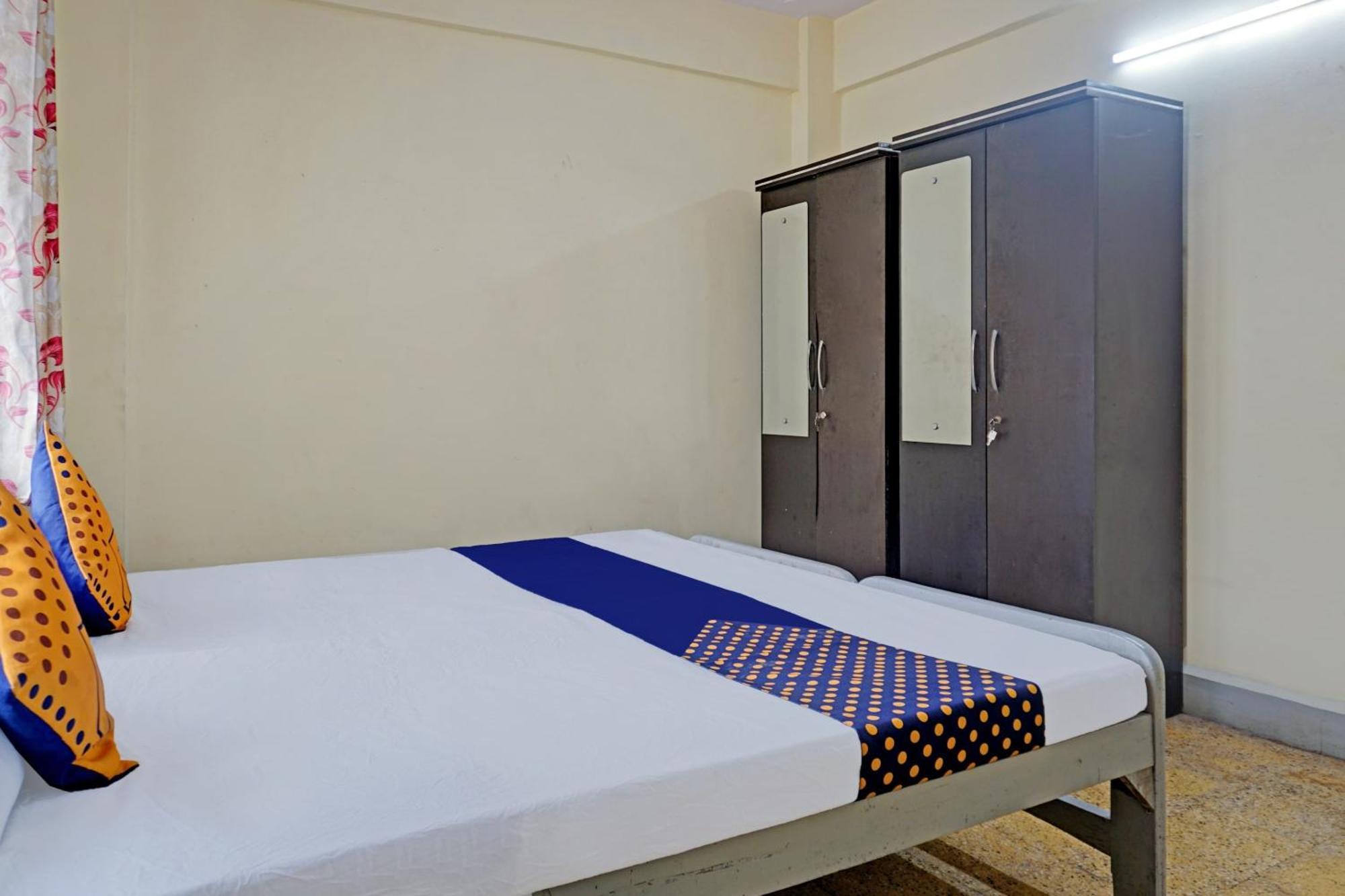 Spot On Hotel Prakash Residency, Near Hanuman Gym Ajmera Colony, Pimpri Екстер'єр фото